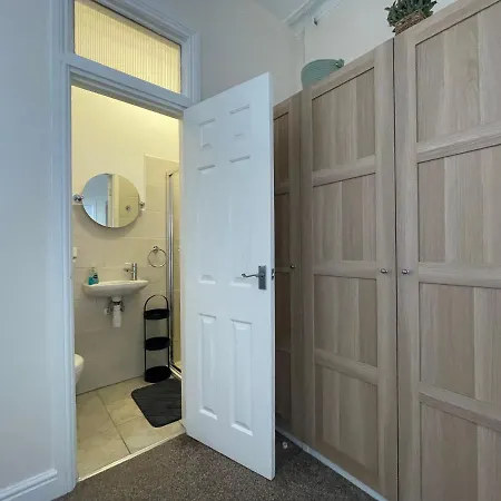 Apartment 3-malvern *
